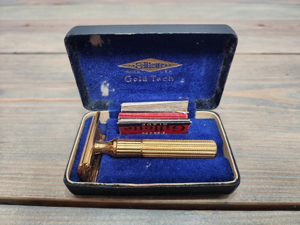 Gillette Gold Tech Double Edge Safety Razor Set